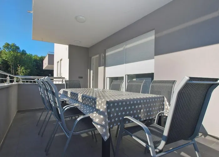Feriehus Ferienvilla Mit Privatem Pool By Interhome Pula