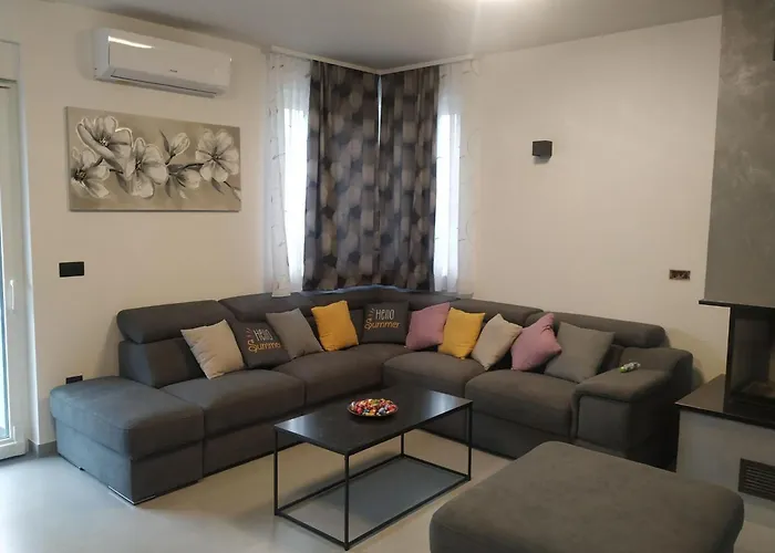 Feriehus Ferienvilla Mit Privatem Pool By Interhome *