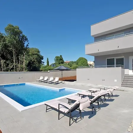 Ferienvilla Mit Privatem Pool By Interhome *