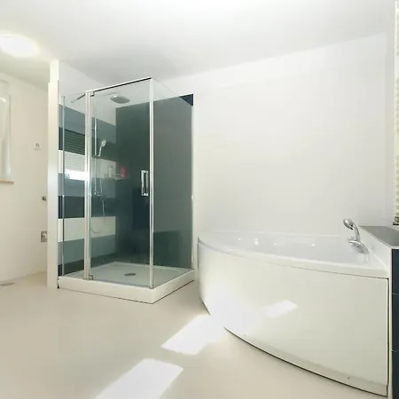 Ferienvilla Mit Privatem Pool By Interhome * Pula
