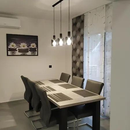 Vakantiehuis Ferienvilla Mit Privatem Pool By Interhome *
